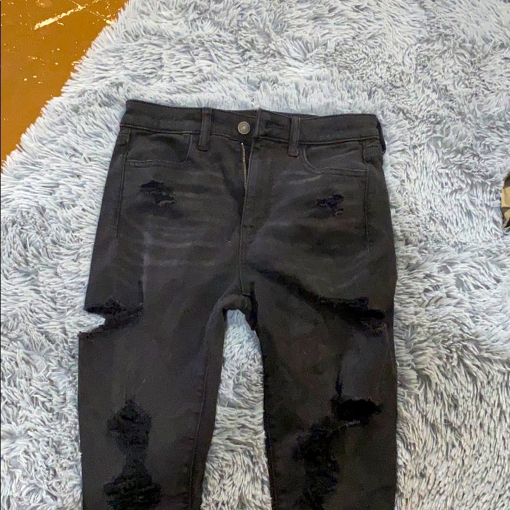 Black ripped american eagle jeans